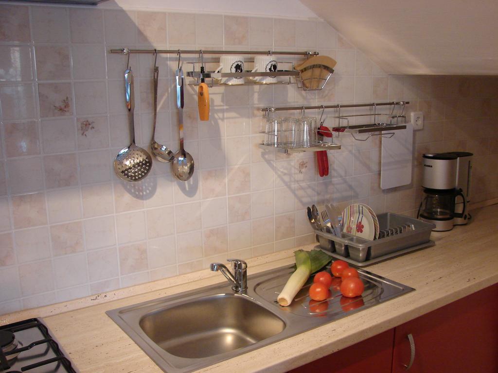 Family Apartments Grguric Pag Town Room photo